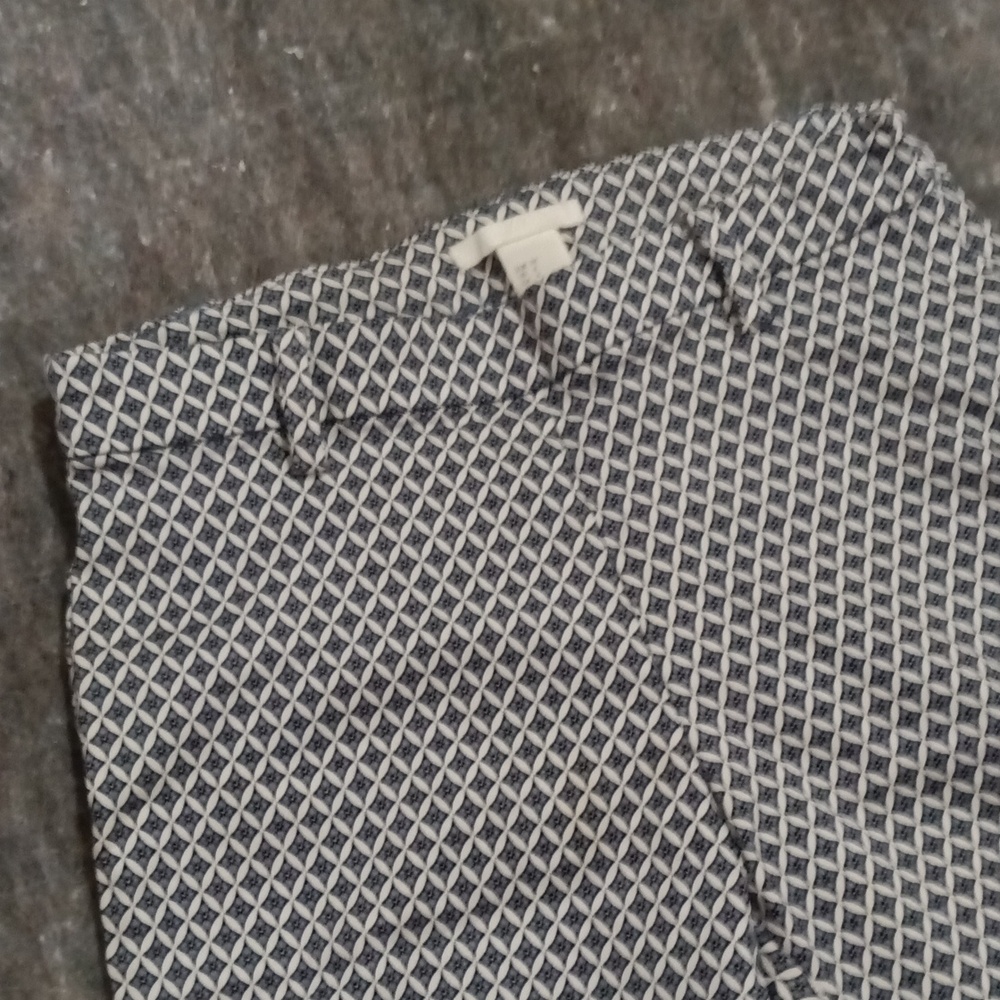 H&M Capris Size 4 - Picture 3 of 8